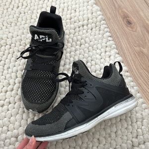 APL ascend women’s black and silver